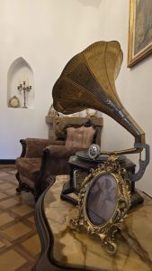 Art. History. Experience. – Descoperă reperele Brâncuși în București la Casa Tătărăscu